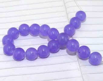 strand Round Lavender Jade Beads ----- 10mm ----- about 19Pieces ----- gemstone beads
