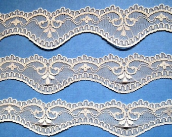 Scalloped Lace Trim, Beige, 1 5/8" inch wide, 1 Yard, For Mixed Media, Home Decor, Apparel, Accessories, Victorian & Romantic Crafts
