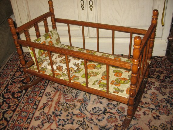 Darling Vintage DOLL CRADLE