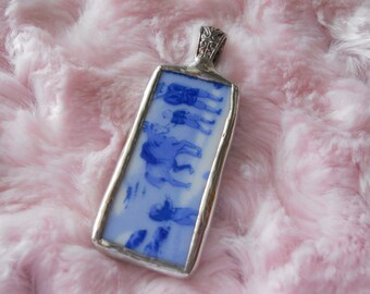 Broken China Pendant~
