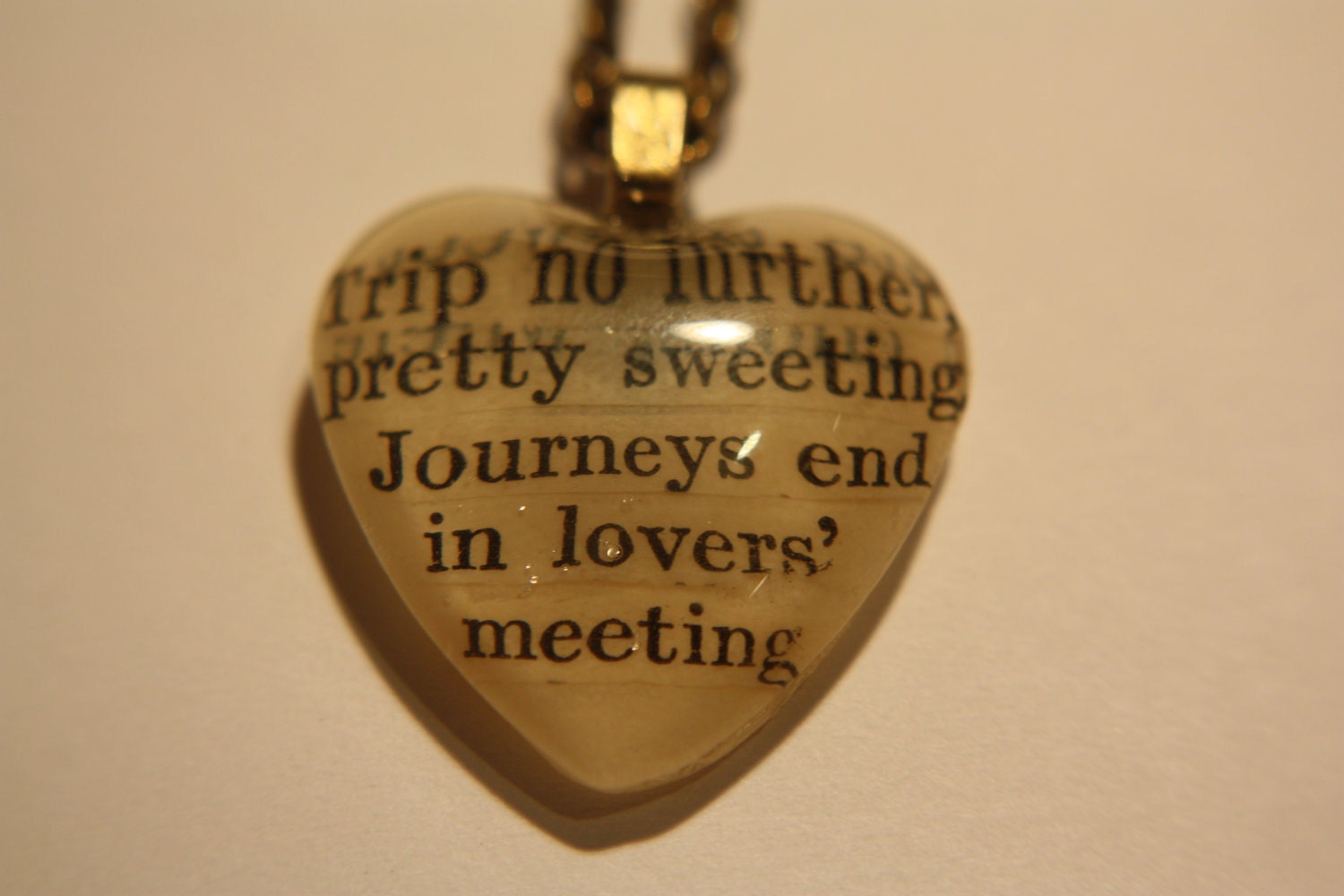 Shakespeare Carpe Diem Pendant Journeys End in Lovers