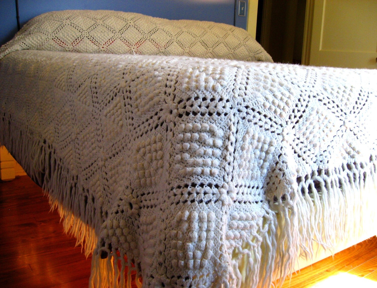 Crocheted Hobnail King Size Bed Cover Wedding Old World Charm