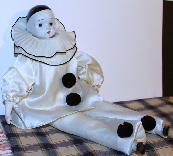 the pierrot dolls