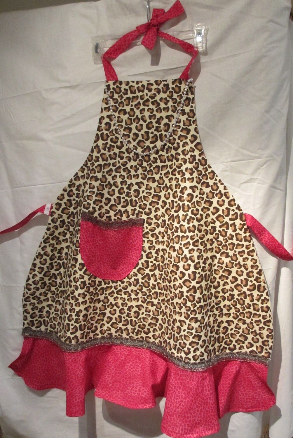 Leopard Print Full Apron and Pot Holder brown and by RejanCampbell