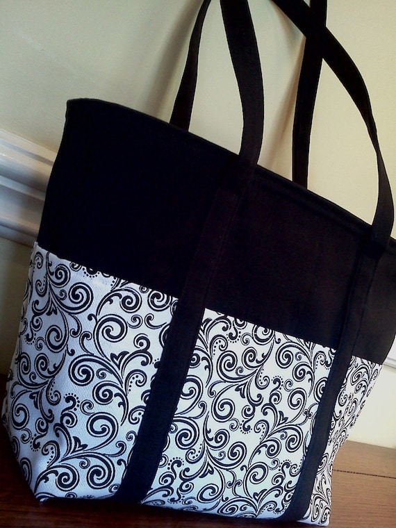 Black and White Canvas Filigree Purse by dotscutiecreations