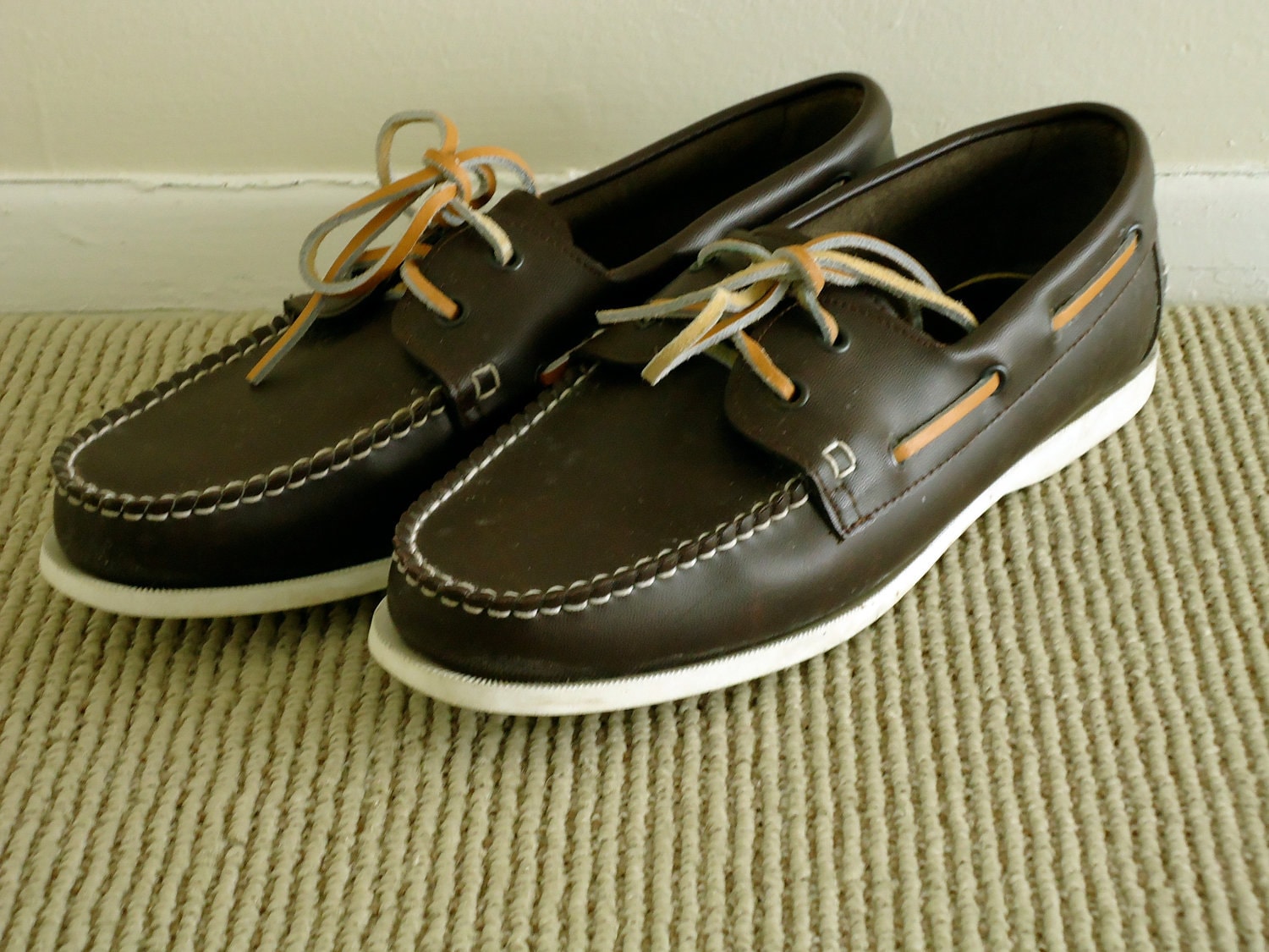 Suburbans Waterproof Boat Shoes / 80s preppy brown topsiders