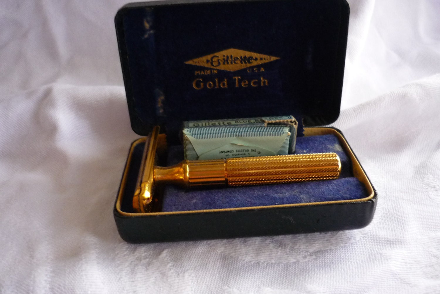 Vintage Gillette Gold Tech Razor In The Box With 4 Blades