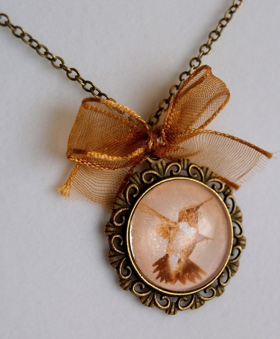 Hummingbird And Ribbon Vintage Necklace 