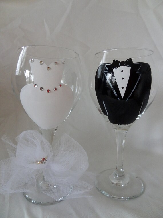 Items similar to Bride and Groom Hand Painted Wine Glasses ...