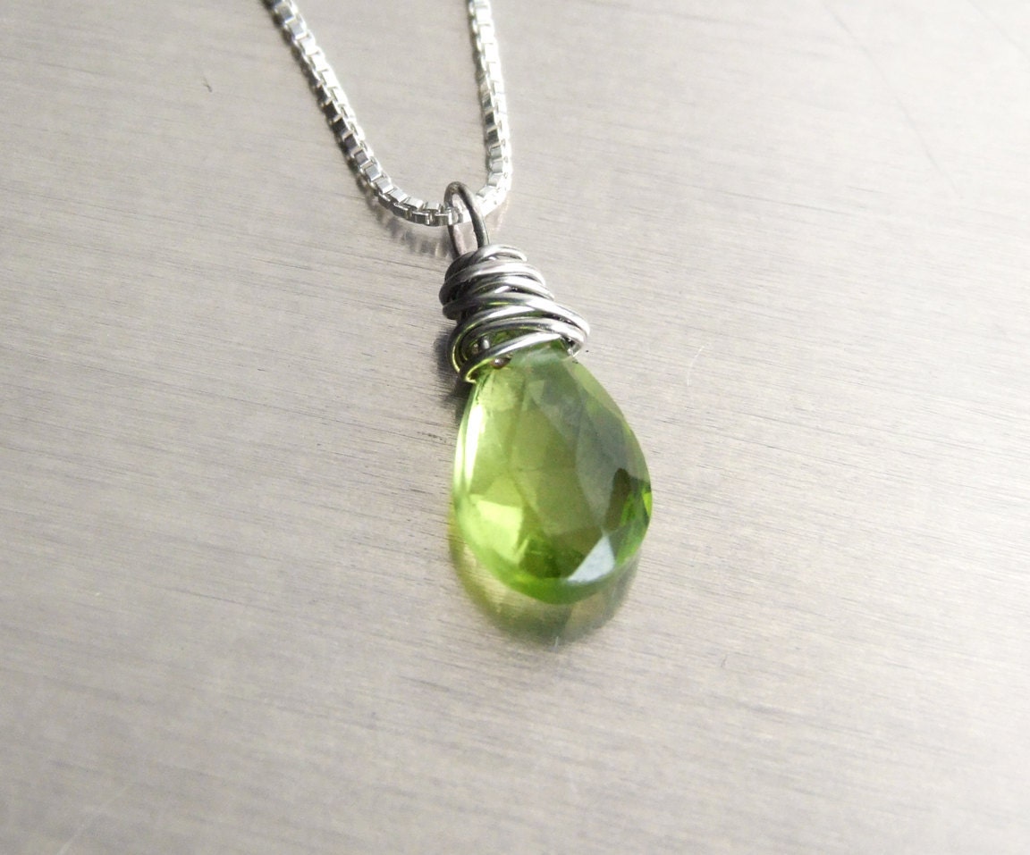 peridot necklaces