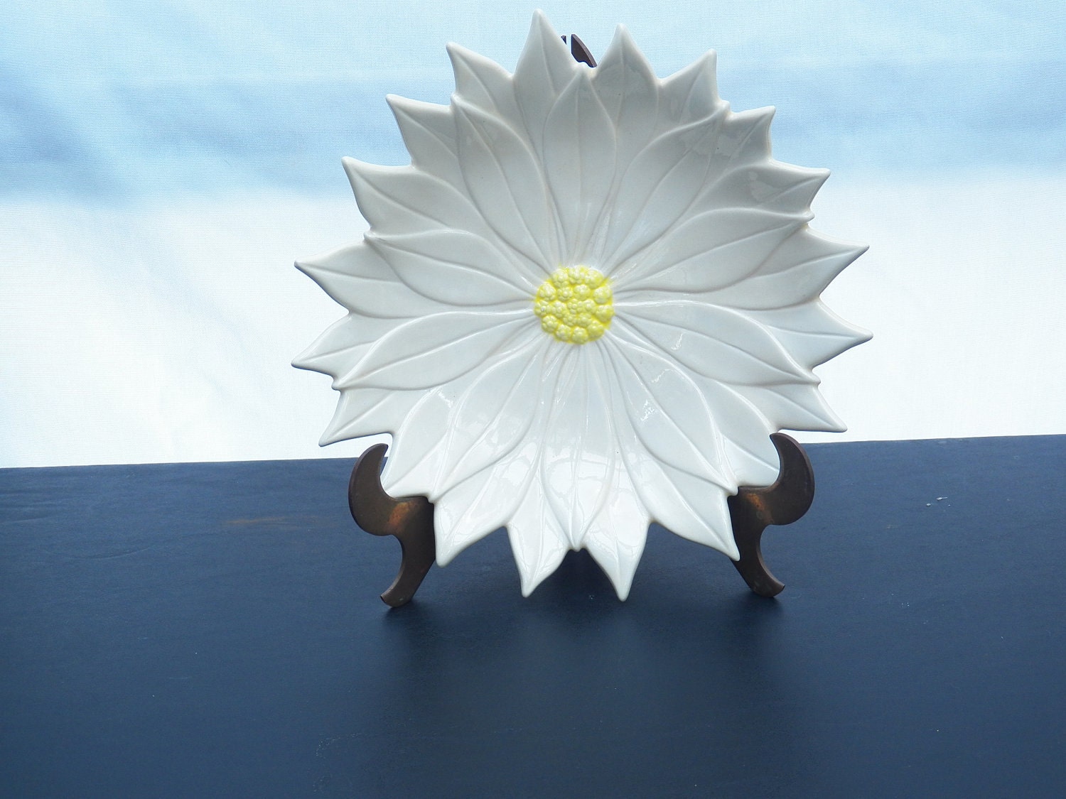 Lotus Flower Ceramic Plate Yellow center White Petals Display