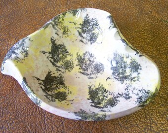 SUPER SALE Vintage Spongeware Tobacianno/ Ash Tray Was 11.00 Now 7.00 -EtsyonSale tithriftstore.etsy