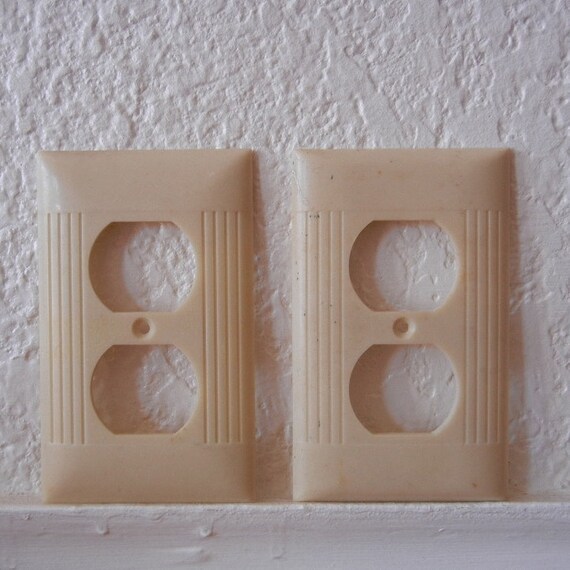 Vintage Electrical Outlet Covers Ivory Bakelite Set by AVintageMan