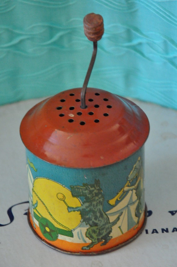 1940s Children's Noise Maker Wind Up Music Toy