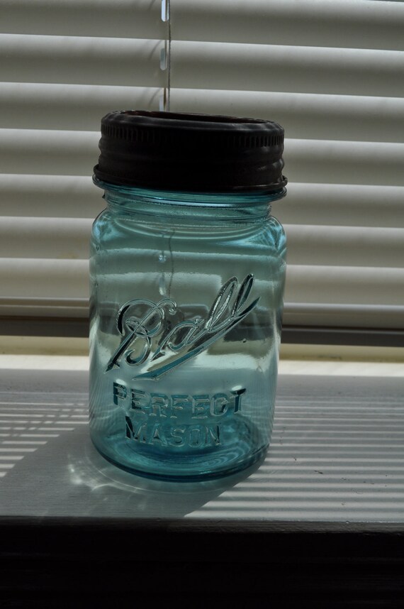 Antique pintsized Blue Mason Jar with Glass and zinc lid