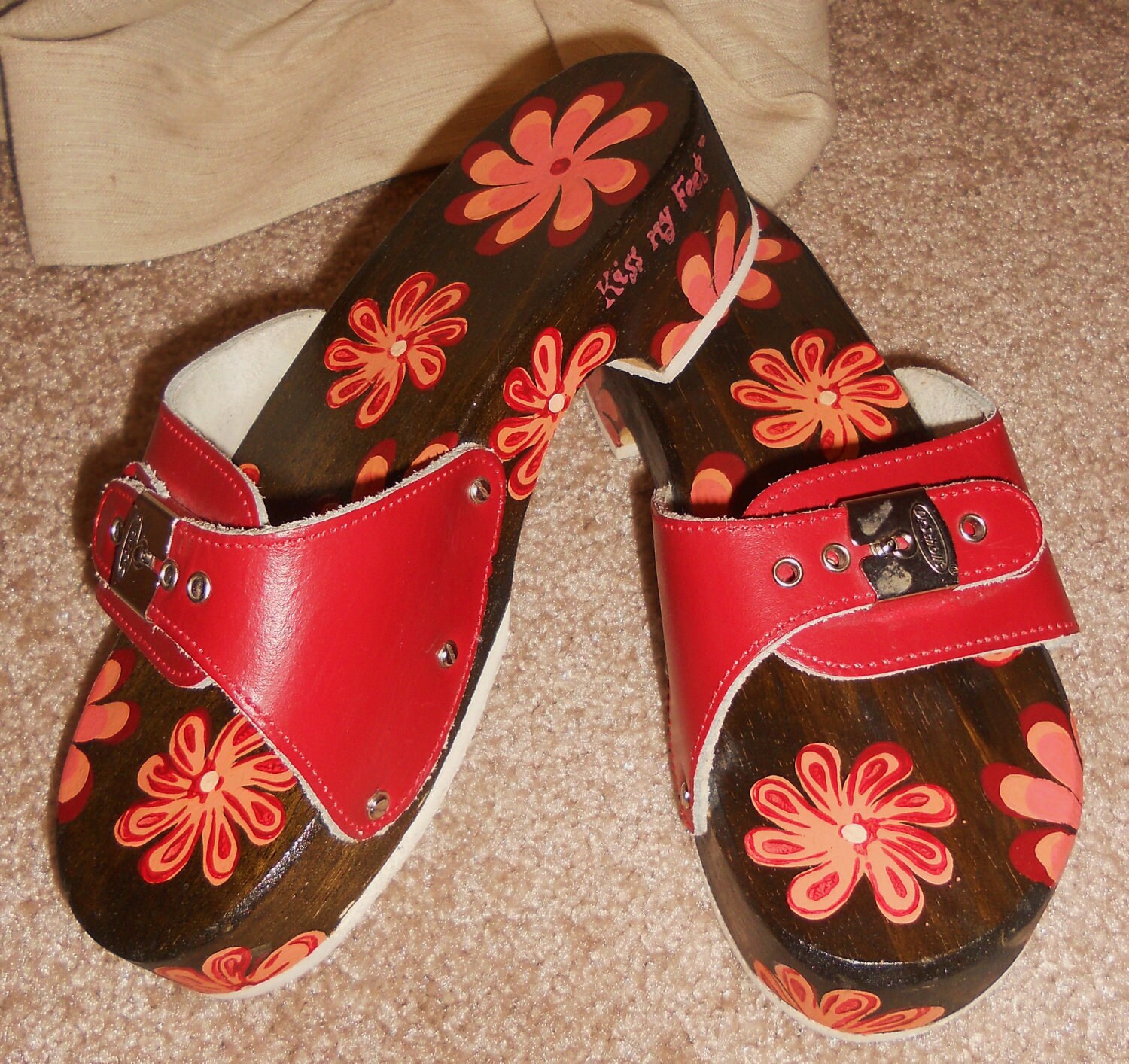painted dr scholls sandals