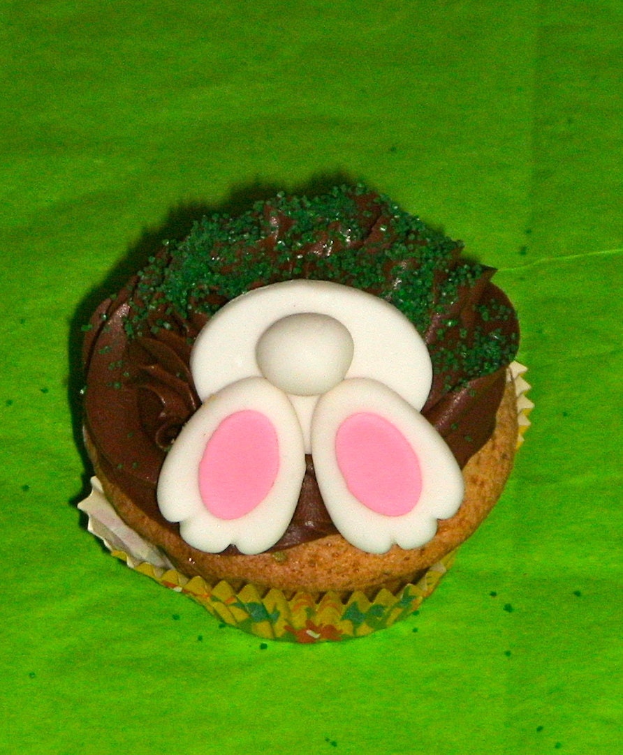 edible/fondant Easter silly bunny cupcake topper set of 6