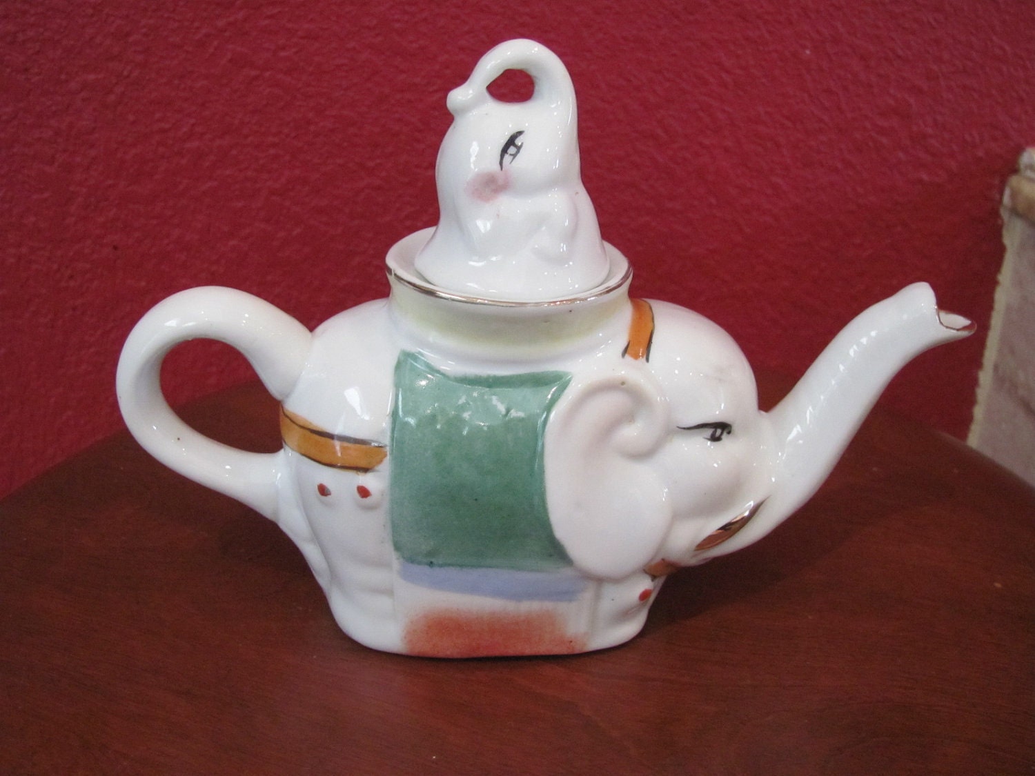 Vintage Ceramic Elephant Teapot decorative w/Gold trim approx