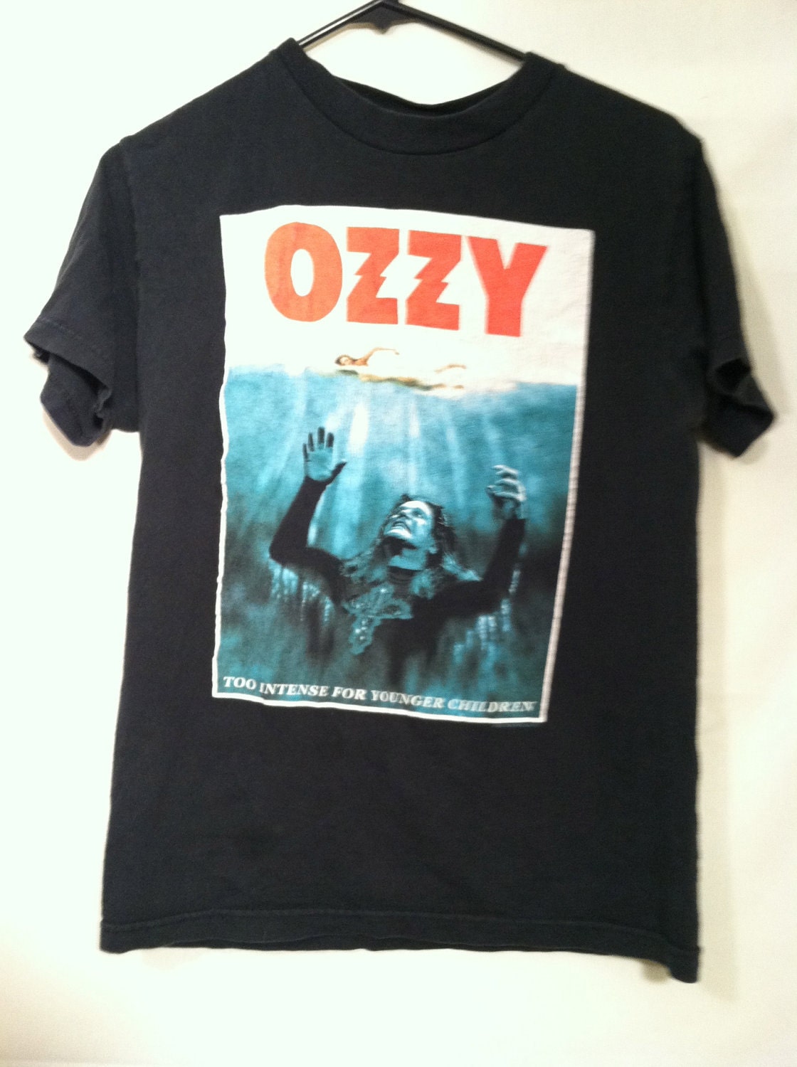 how 80s cut to shirt Medium Shirt Ozzy 80s JAWS OZZY Rare Osbourne Rad SHARKBAIT