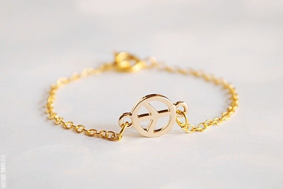 Sideways Peace Sign Bracelet Gold