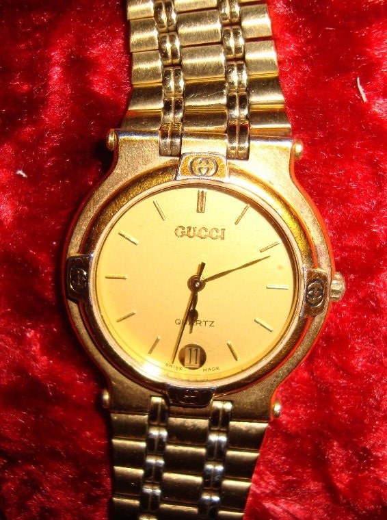 Unisex GUCCI 9200M Gold Electroplated Stainless Steel Watch