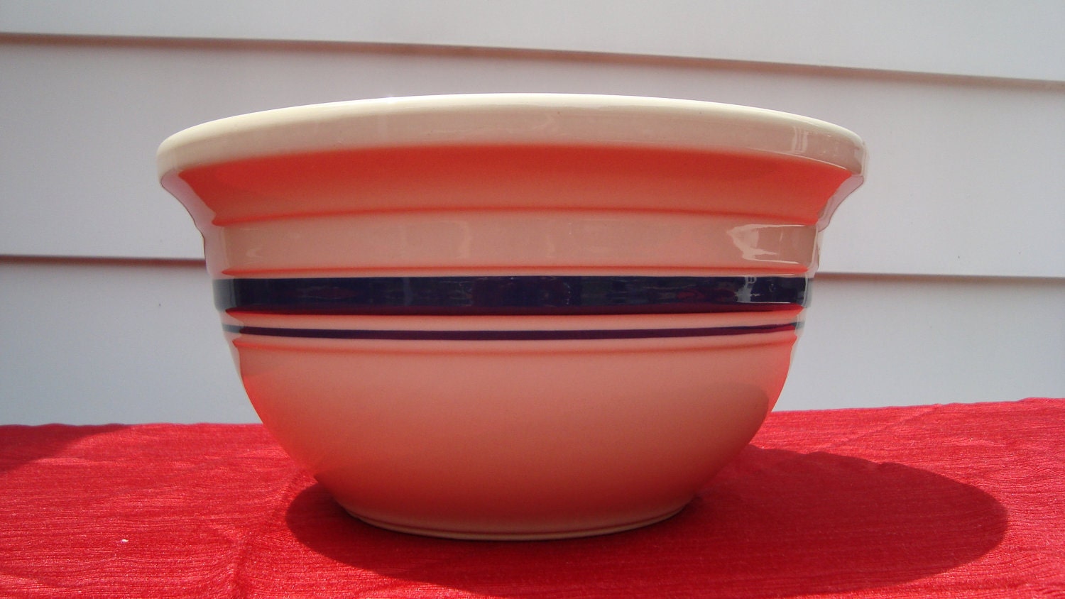 Roseville Pottery 6 Quart Mixing Bowl