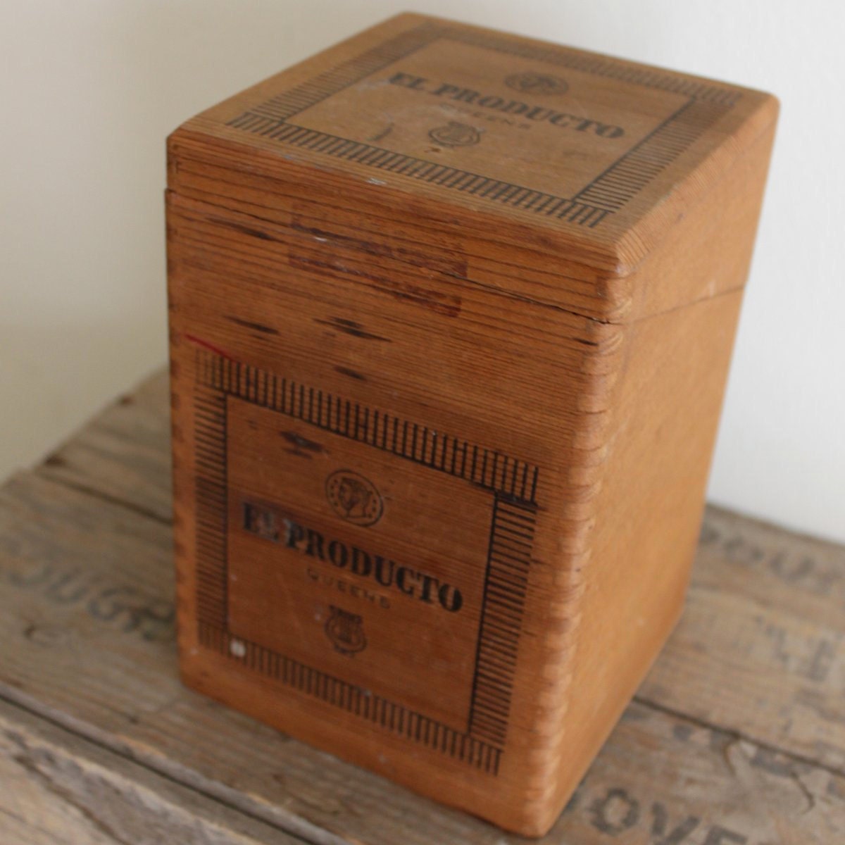 Vintage Cigar Box Wooden El Producto Queens