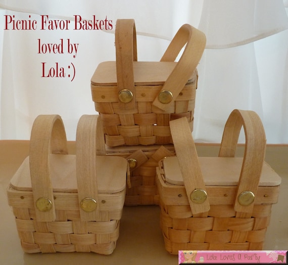 set of 4 Mini Woven Picnic Baskets Wedding Place card