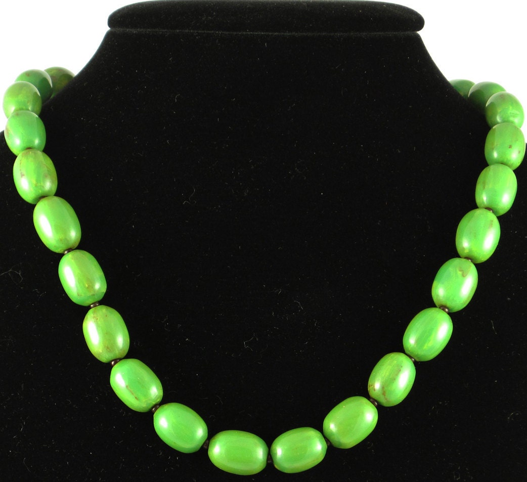 Vintage Bakelite Beads Green by BakeliteArts on Etsy