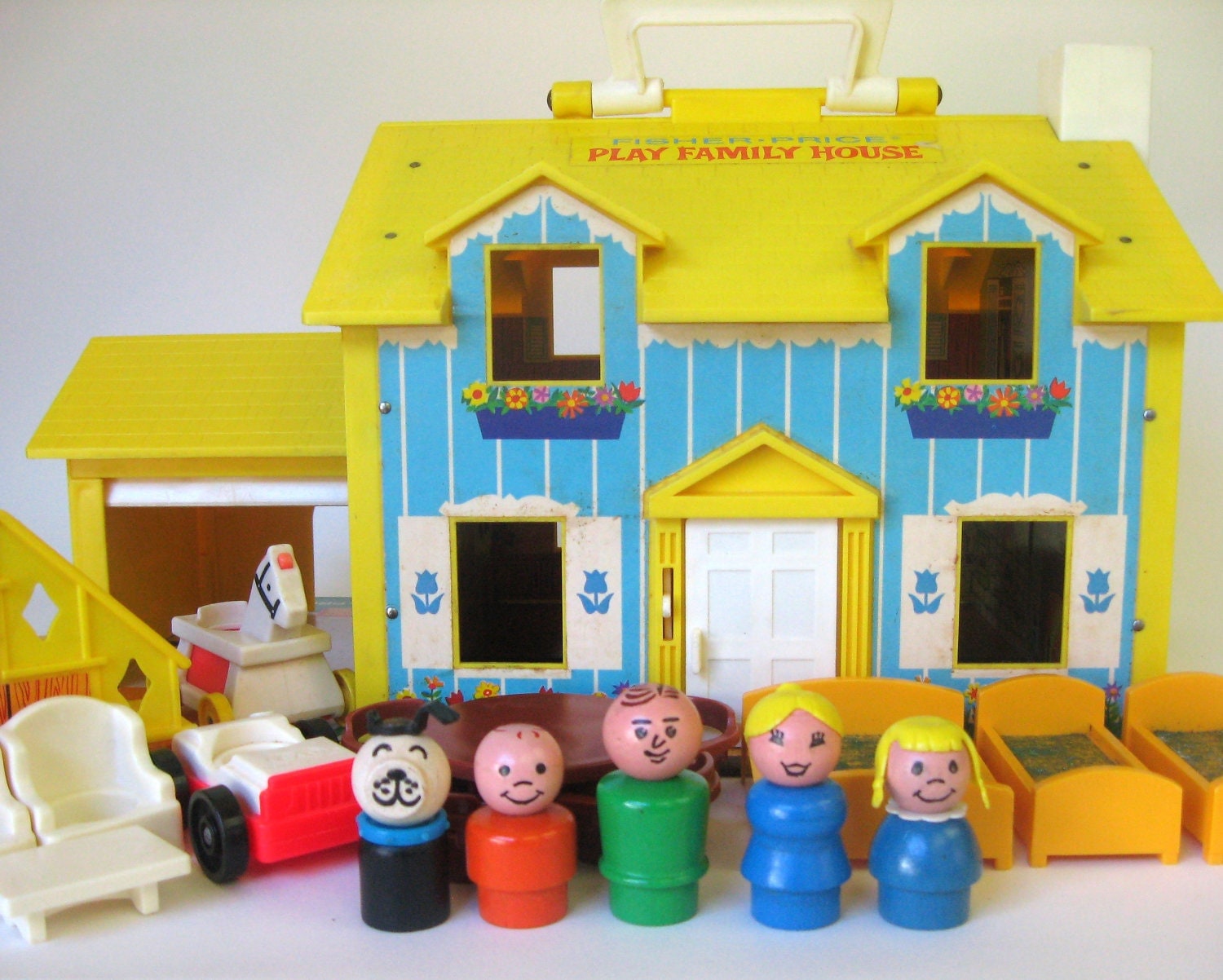 Vintage Fisher Price Family Play House 952 100 Complete