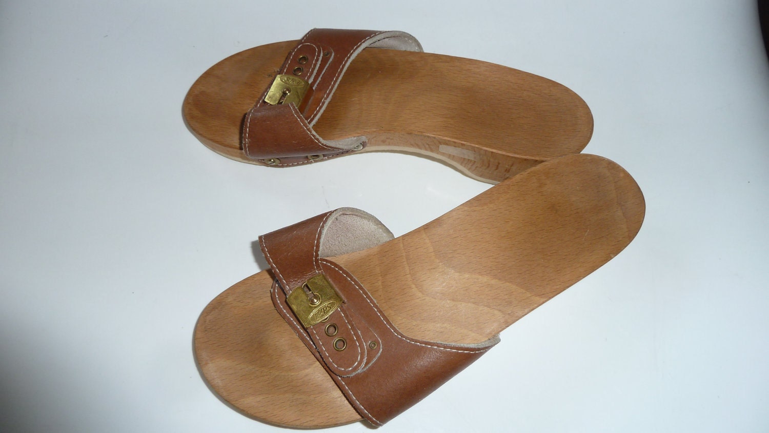 Vintage 1970's Dr Scholl's Exercise Wooden Sandals by LovenPiece