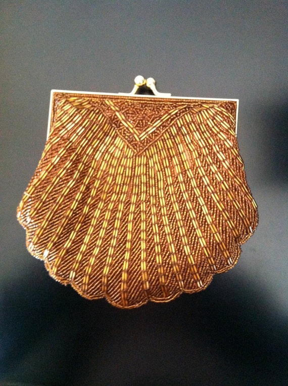 la regale beaded mesh clutch