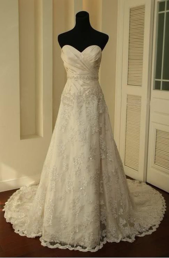 antique lace bridal gowns