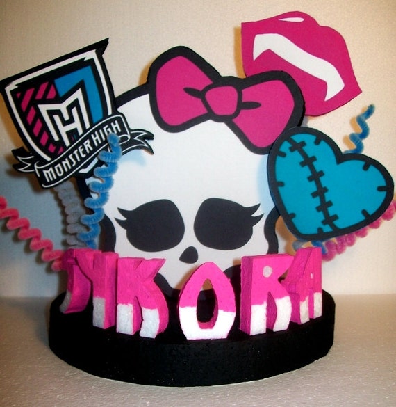 Items Similar To MONSTER HIGH Skullette Custom 3D Cake