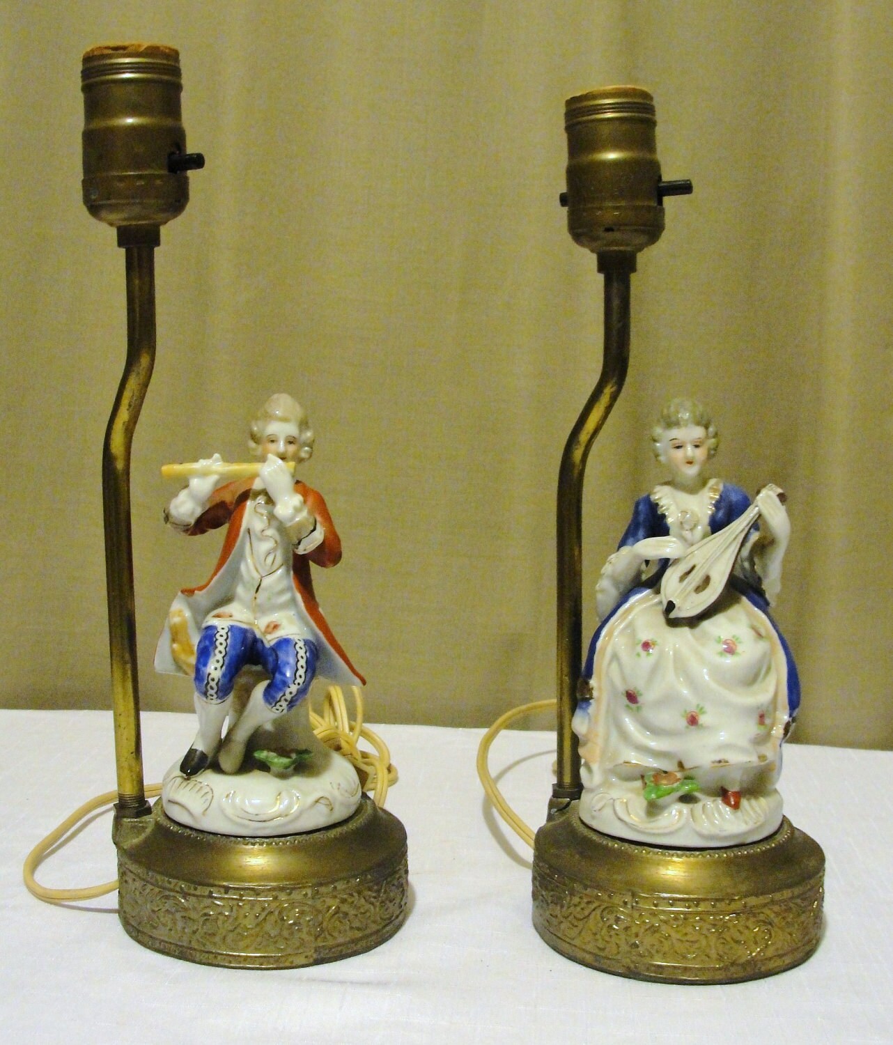 Vintage Occupied Japan Colonial Couple Figurine Lamps