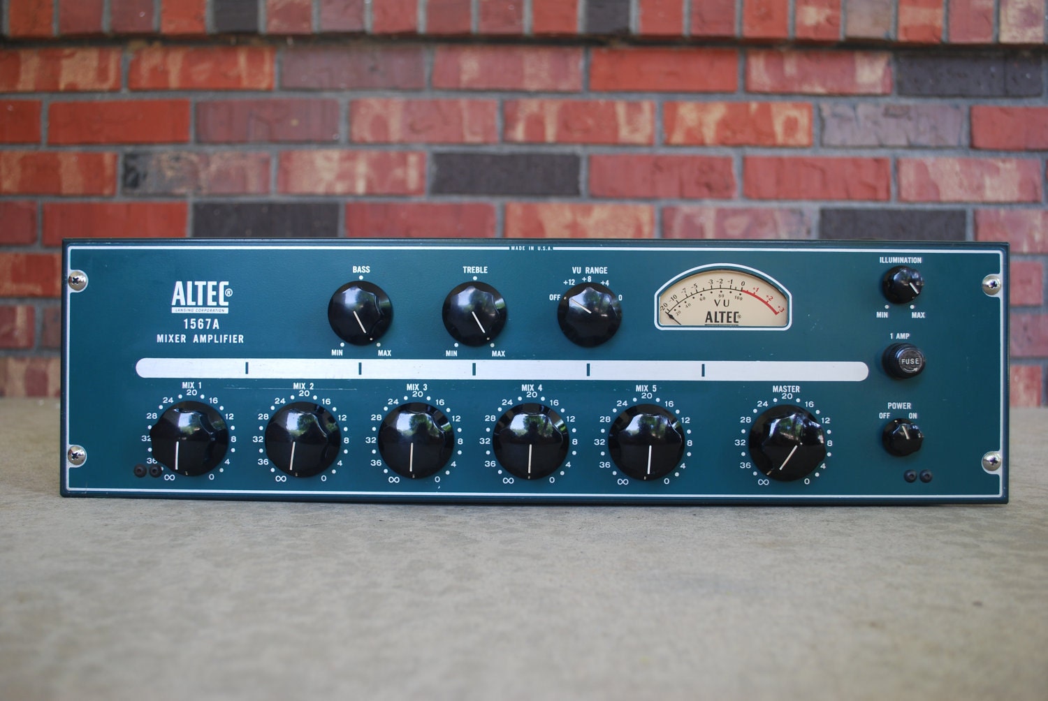 Altec Lansing 1567a Vacuum Tube 5Channel Rackmount Mixer