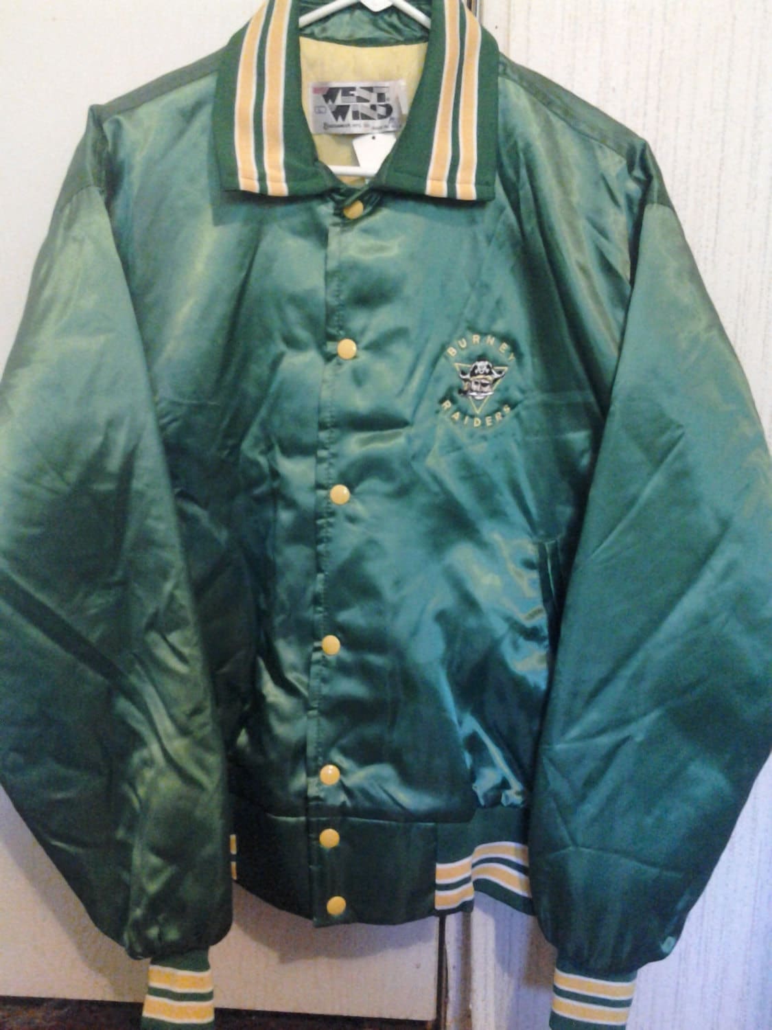 Vintage green Satin Jacket Nwt