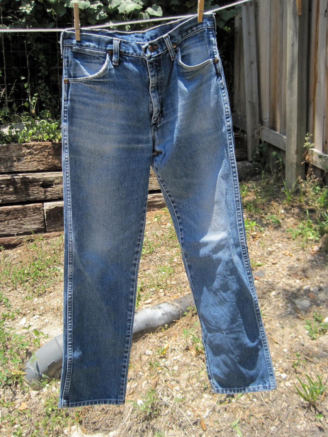 Perfectly Worn in Vintage Wrangler Jeans by EKYvintage on Etsy