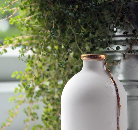 Fine bone china small bottle with 10 real gold by madebymanos