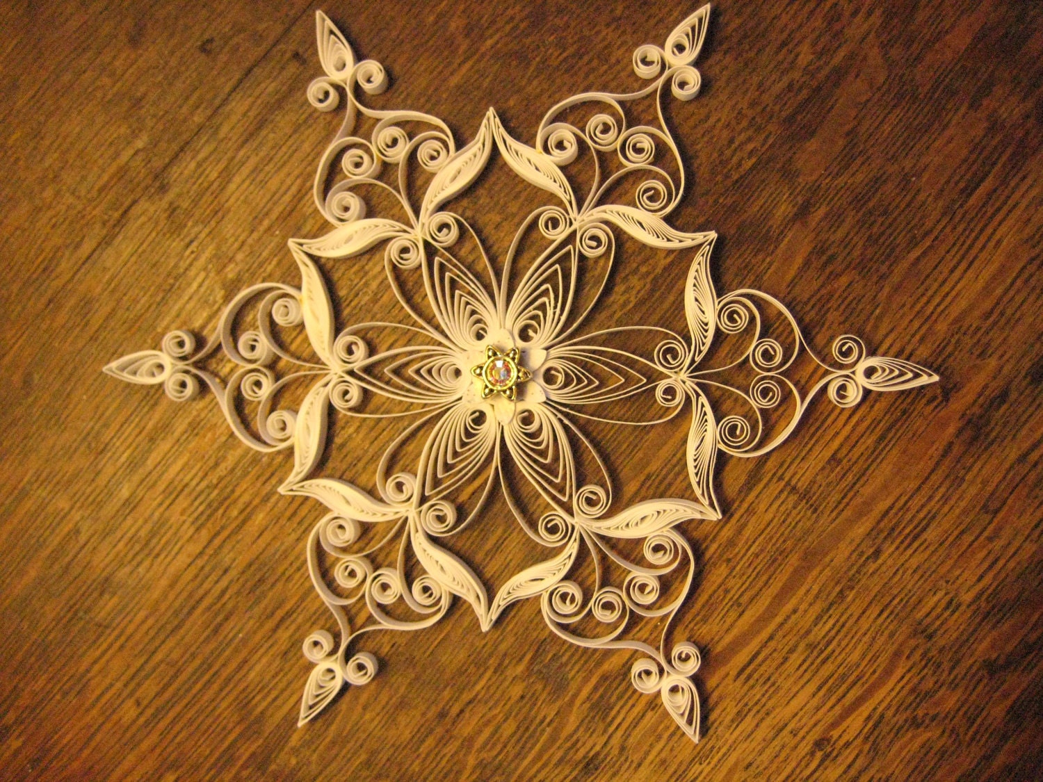 Quilled filigree paper snowflake