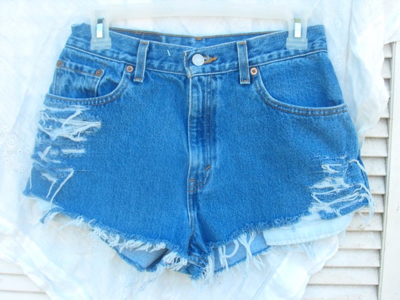 levi distressed jean shorts