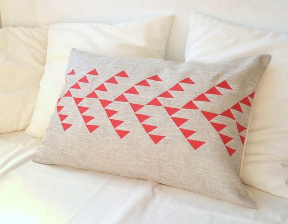 Red triangles pillow, Geometric design, Dorm bedding, Tribal pattern pillow, Arrow pillow design, Geometric pillow, Printed throw pillow