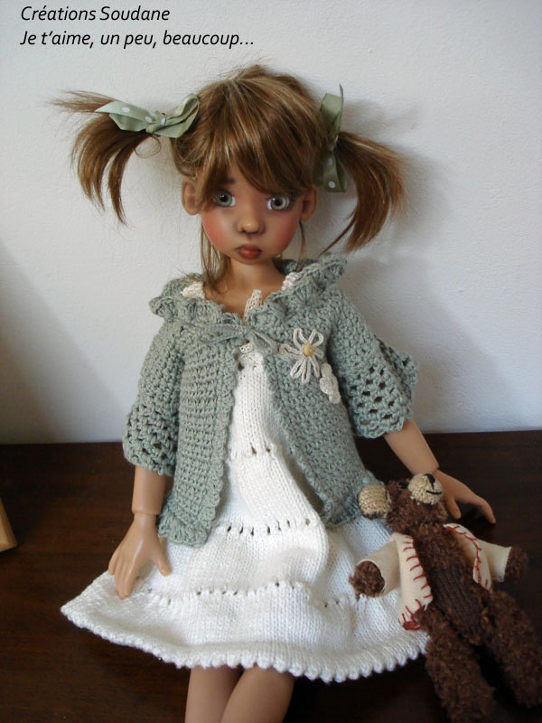 42. English and French PDF KNITTING PATTERN 2 are available