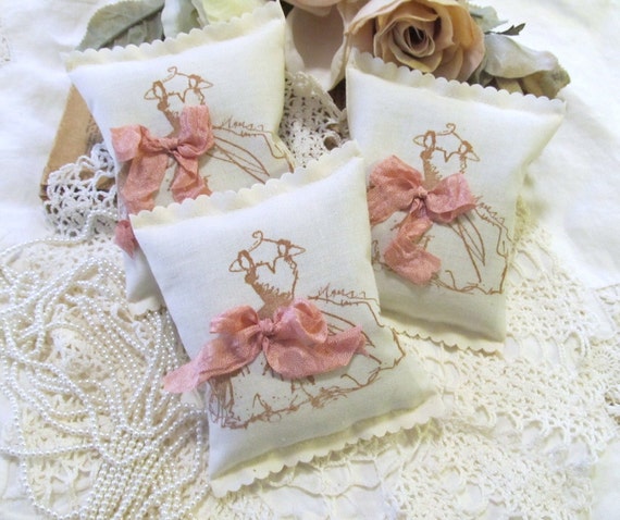 wedding dress favors