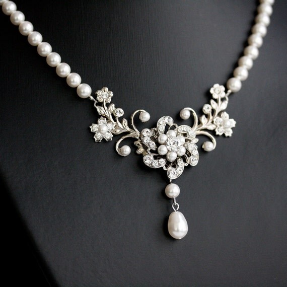 white flower wedding necklace wedding necklace white pearl necklace vintage rhinestone flowers swarovski wedding jewelry white flower wedding necklace wedding necklace white pearl necklace vintage rhinestone flowers swarovski wedding jewelry