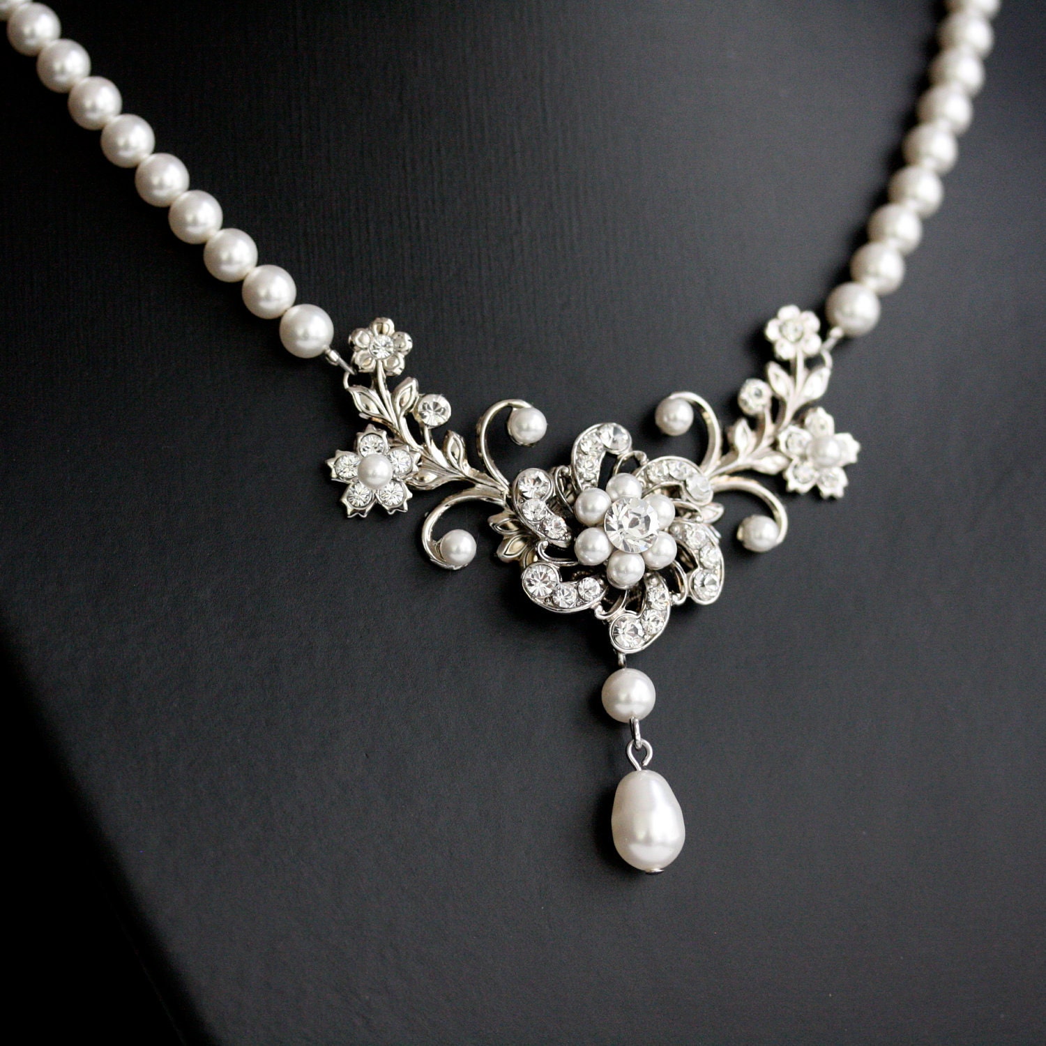 Vintage Jewelry Pearl 104