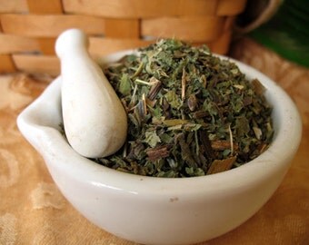 Organic Comfrey Leaf 1 ounce FREE SHIPPING when ordered with another item