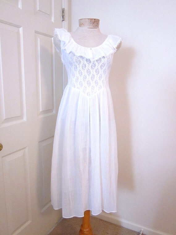 Vintage Nightgown Soft and Frilly Lace by TenderLane on Etsy