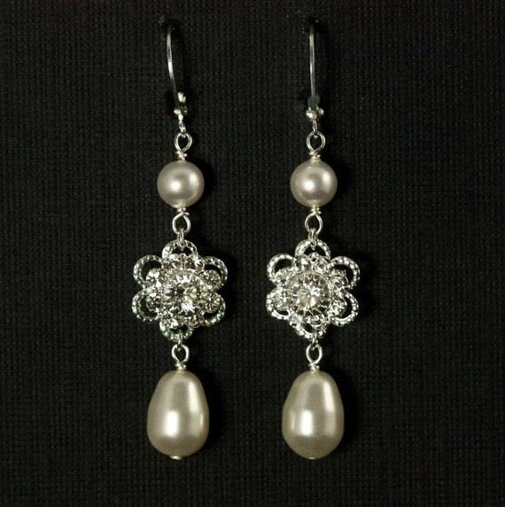 Items similar to Pearl Wedding Jewelry -- Long Pearl Wedding Earrings ...