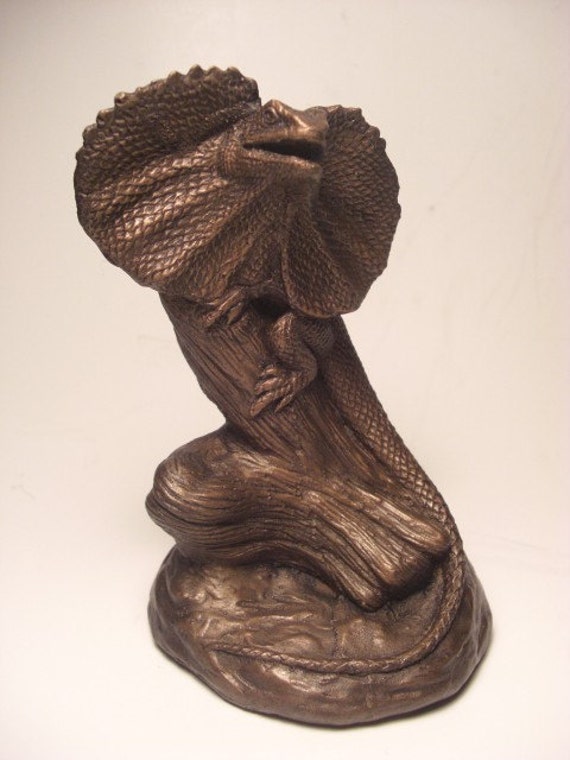 Frilled Dragon Lizard Sculpture